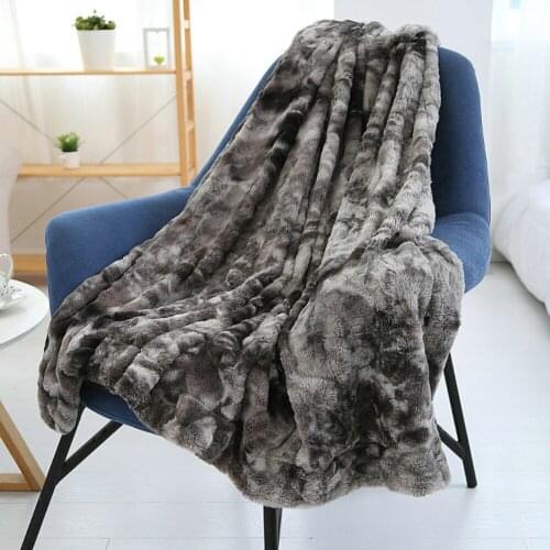 Household Solid Color Flannel Blanket Comfortable And Portable Travel Blanket Summer Nap Air Conditioning Quilt Airplane Blanket
