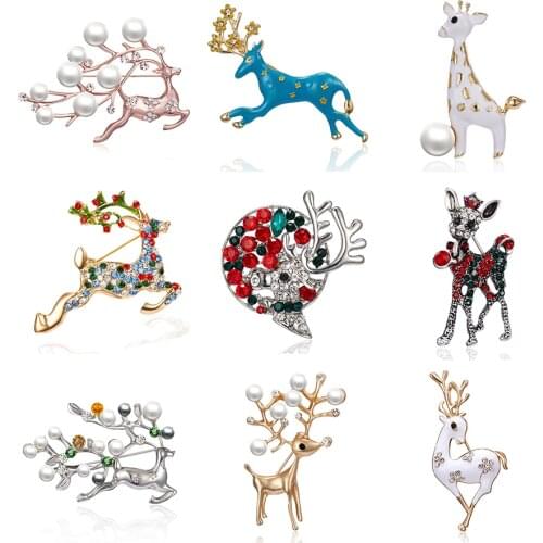 Rinhoo 1pc Rhinestone Wreath Elk Deer Head Brooch Enamel Metal Christmas Brooches Winter Coat Clothes Badge Jewelry for Women