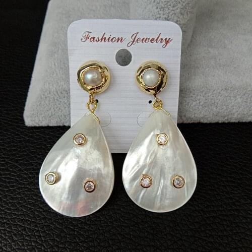 YYGEM natural teardrop White Shell White Cultured Pearl Cz pave Gold color Plated Stud Earrings Summer Beach Ladies Boho Jewelry