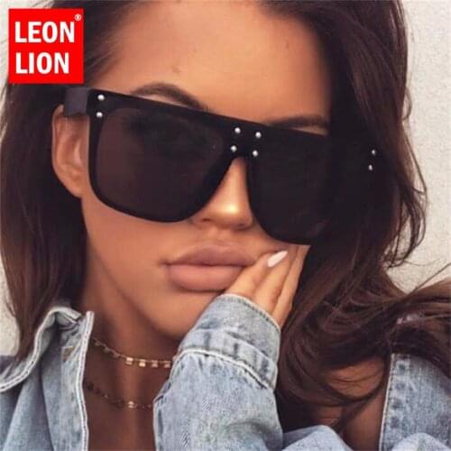 LEONLION New Flat Top Sun Glasses Oversized Goggles Mens Square Sunglasses Women Fashion Famous Brand Rivet Black Eyewear Gafas