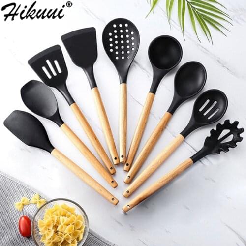 Silicone Kitchenware Cooking Utensils Set Wooden Handle Spatula Skimmer Spoon Shovel Non-Stick Cooker Tools with Storage Bucket