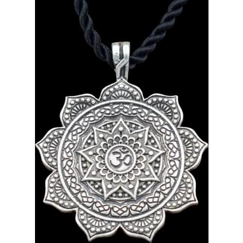 Om Lucky Buddhist Mandala Pendant Charm Symbols Auspicious Meditation Yoga Buddha Gift Necklace 1pcs
