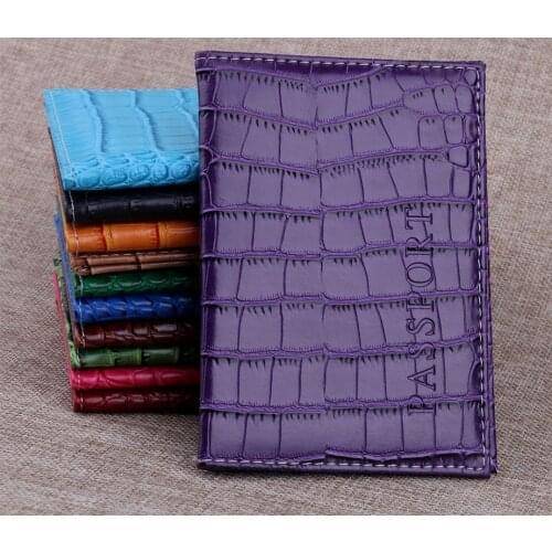 Alligator Pattern Leather Passport Cover And Travel Document Holder Passport Cover Case for Men Women Credit Card Holder Wallet