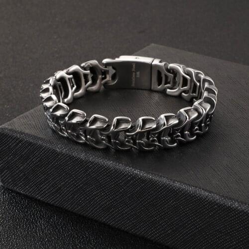 New fashion mens jewelry domineering exaggerated personality punk skull titanium steel mens bracelet