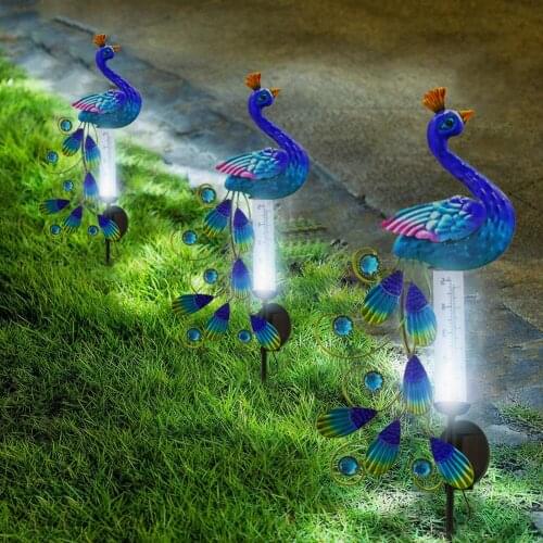 Vintage Solar Powered Peacock Light Outdoor Courtyards Gardens Statue Mental Iron Peacock Animal Rain Gauge Lawn Lamp Decoration