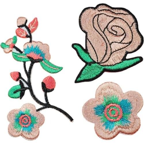 Rose Flower Ironing Floral Embroidered Patches for Clothes Iron on Embroidery Stickers Applique Flowers Decoration Badge Parche