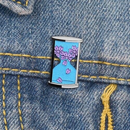 Creative Fun Hourglass Funnel Petal Enamel Brooch Personality Cartoon Alloy Badge Denim Shirt Bag Pin Jewelry Gift For Friends