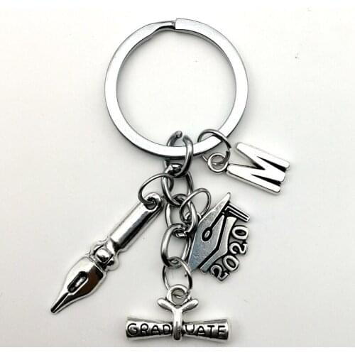 A-Z Letter Graduation Ceremony Key Chain Camera Graduation Graduation Souvenir Bachelor Hat Class Badge Keychain Separate Gifts