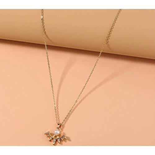 New ladies accessories, all-match fan-shaped studded pearl pendant necklace, creative all-match clavicle chain
