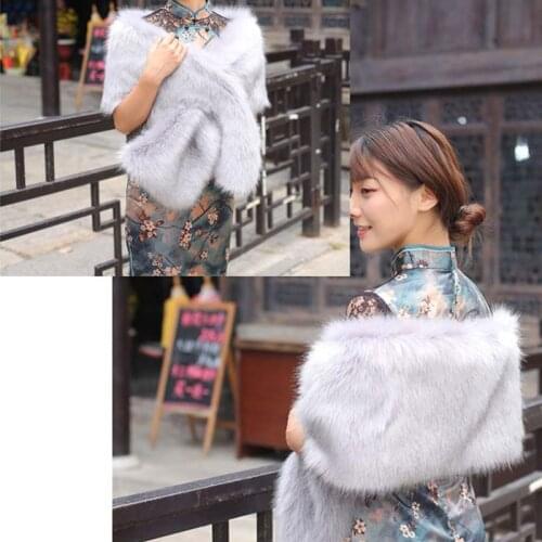 2021 Faux Fur Winter Women Bridal Shawl Wedding Cape Bridal Cloaks Wedding Coat For Evening Party Solid Collar Shawl Warm Scarf