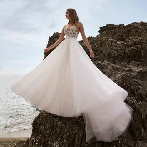 Eightree Beach Sexy Wedding Dresses V-neck Sleeveless A-Line Lace Appliques Backless Boho Princess Elegant Bridal Gowns Custom