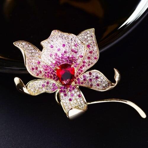 2021 New Beautiful Magnolia Brooches for Women Shine Cubic Zircon Red Blue Flower Pin Brooch Summer Elegant Jewelry Gift Broche