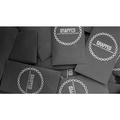 SNAPPED(Gimmick+online instructions) by Justin Flom and The Other Brothers Close up Magic Stage Illusions Gimmick Magician Toys