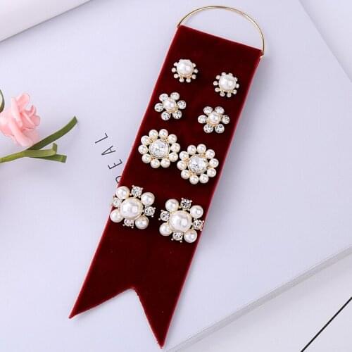 KISS ME 4 Pairs / Set Crystal Imitation Pearl Flower Stud Earrings for Women 2018 New Fashion Jewelry / Include Velvet Strip