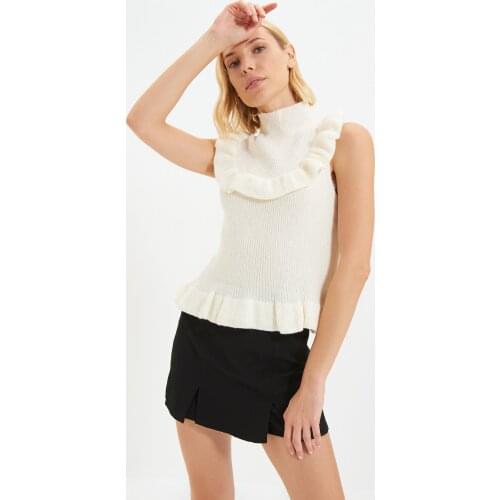 Trendyol Throat Detailed Knitwear Sweater TWOAW22KZ0713