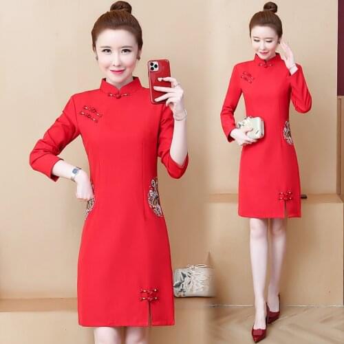 Chinese style improved cheongsam daily wearable retro Buckle embroidered dress CNY women long sleeve red black bifurcat dresses