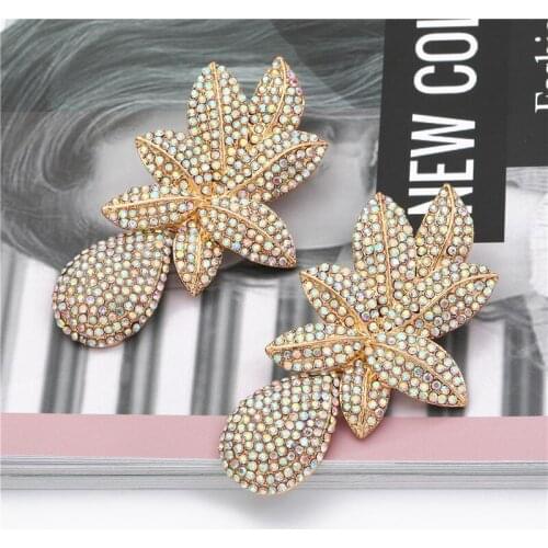 New Long Gold Metal Flower Shaped Drop Earrings Fully Studded With Crystals Vintage Rhinestone Jewelry Accessories For Women
