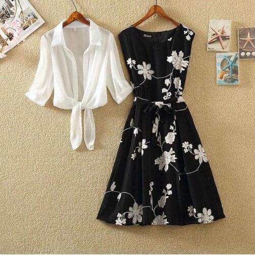 Dress suit womens fashion 2021 summer new style Korean style bandage retro printed chiffon dress chiffon blouse two-piece suit