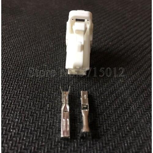 2 Hole MG 610392 Motor Automotive Connector Wiring Plug MG611273