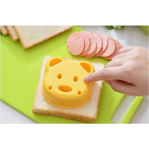 100pcs DIY Cartoon Bear Design Sandwich Cutter Bread Biscuits Embossed Device Breakfast Toast Maker Sandwich Mould W9624