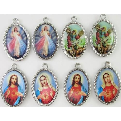 100pcs of Clear Epoxy Double Sided Sacred Heart Jesus Divine Mercy Medal Pendants