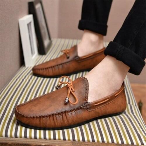 New Big Size 38-44 Men Casual Shoes Spring And Autumn Mens Lace Up Moccasins Leather Mens Outdoors Flat Recreational Footwear