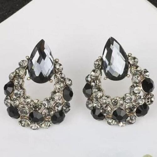 Sweet Girl Earrings Fashion New Temperament Earrings Black Hollow Drop-shaped Crystal Fashion Trend Earrings Womens Clothing