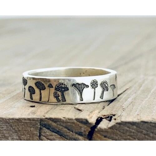 2021 New Vintage Mushroom Ring For Women Men Bohemian Delicate Handmade Carved Flower Ring Engagement Wedding Band Jewelry Gift