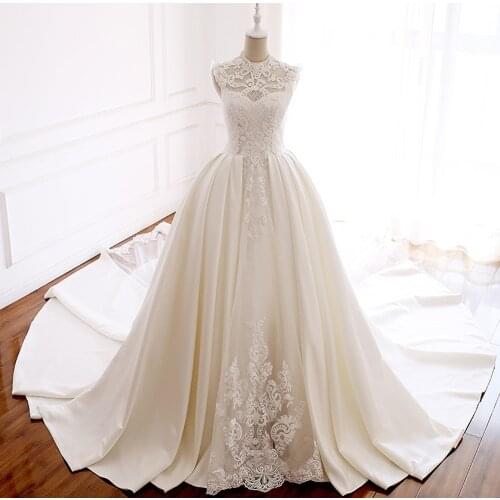 Beaded Pearls Appliques Lace Satin Luxury Princess Ball Gown Wedding Dresses Gelinlik Robe De Mariee Princesse De Luxe
