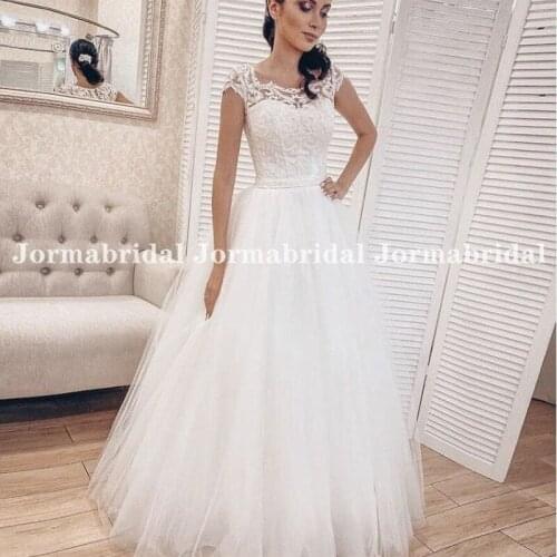 2021 Cap Sleeves Wedding Dress With Beaded Sash White Plunging Tulle Floor Length Vintage Applique Long Bridal Dresses For Women