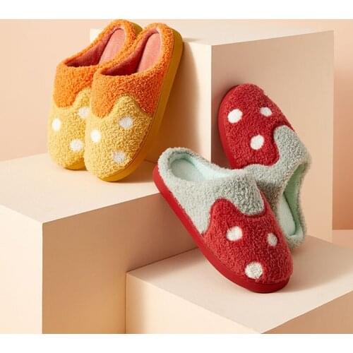 Women Polka Dot Strawberry Fur Slippers Winter Home Flats Shoes Warm Non-Slip Bedroom For Lovers Female Indoor Casual Slippers