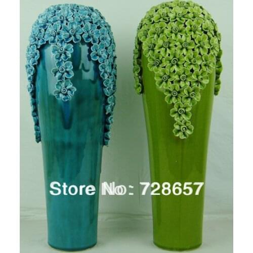 Fashion and Simple Ceramic and Porcelain Vase with Glazed Surface and Handmade Pinched Flower