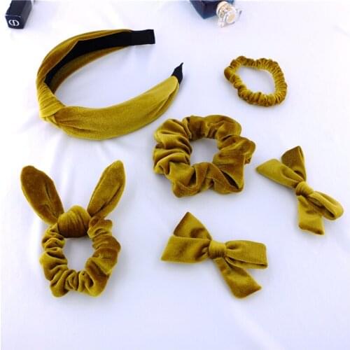 Girls Women Hair Accessories Set Velvet Headbands Hair bows clips Scrunchies Hair bands Hairbands for Baby Mom Gift Packing
