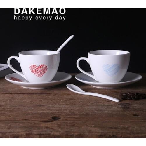 Sale 200ml Heart Shape Tasse Espresso Coffee Cup Saucer Set Ceramic Tea Cups Tazas Para Cafe Xicara Coffee Set Free Shiping