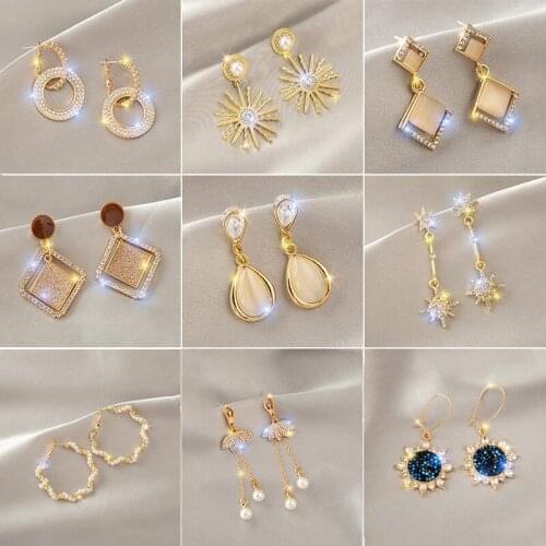 Fashion Brilliant Zircon Gold Metal Drop Earrings Vintage Women High-class Irregular Geometric Hoop Stud Earrings for Girls Gift