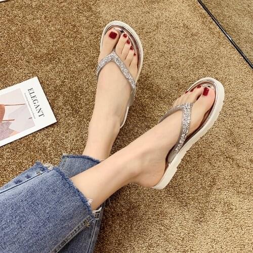 Character drag ladies fashion slippers women the flat shoes outside wearing cool drag-clamp edgy slippers thick-soled beach