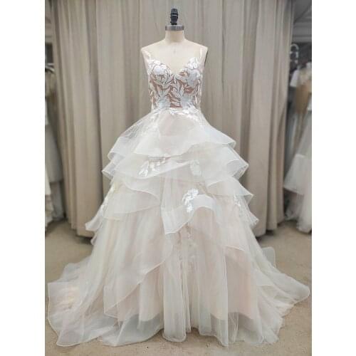 #9281 Elegant Champagne A-Line Tiered V-Neck Applique Lace Sleeveless Backeless Bridal Dress Women Wedding Gown