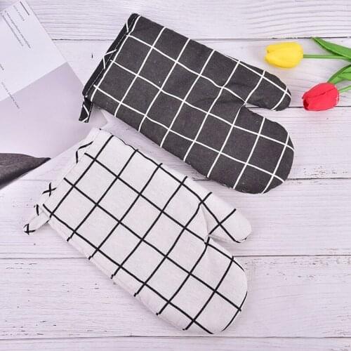 1Pcs Microwave Oven Glove Insulated Kitchen Tool Baking Gloves Cotton Heat Resistant Non-slip Mitten