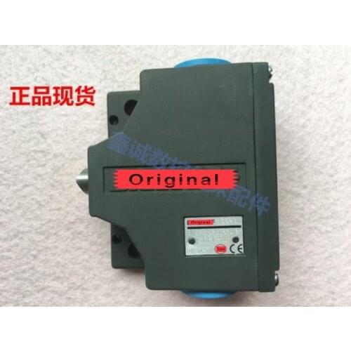 819-B02-D12-61-12-3B 819-B03-D12-61-12-3B B02-D12-61-12-10 Limit Switch Travel Switch 100% New & Original
