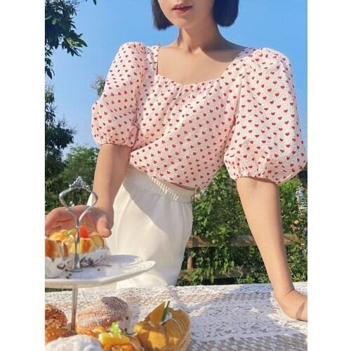 Wave point Love chiffon shirt womens summer new slim square collar French shirt design feeling top bubble sleeve fashion