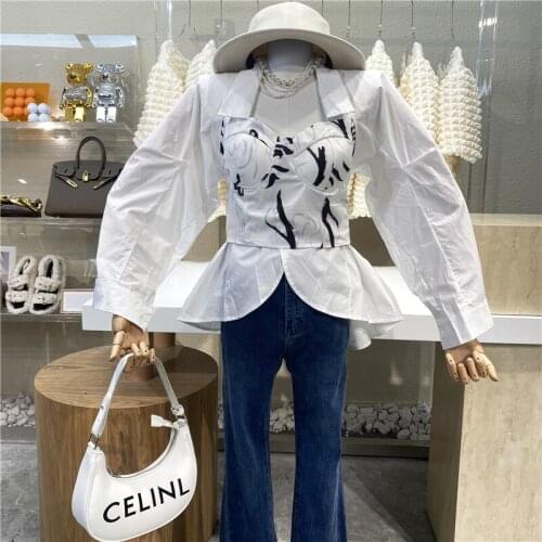 New Brand Original Design 2021 French Slit Fake Two-piece Shirt Fashion Design Light Luxury Bra Print Chic Waist Closing Top