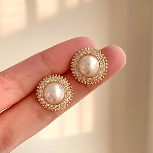 2021 new trend retro ancient ways pearl earring Korean eardrop web celebrity temperament ear act the role ofa woman