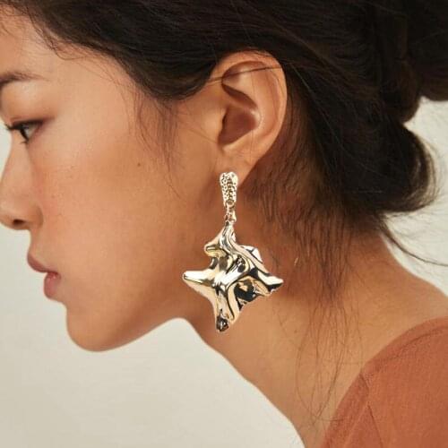 Irregular Twisted Metal Earrings For Women Girls Statement Earrings Take Photo Catwalk Party Punk Jewelry Long Earrings