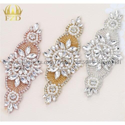 30pieces) Wholesale Sliver Handmade Hot Fix Sew on Bridal Sash Crystal Beaded Applique for Garments Bridal Wedding Dress
