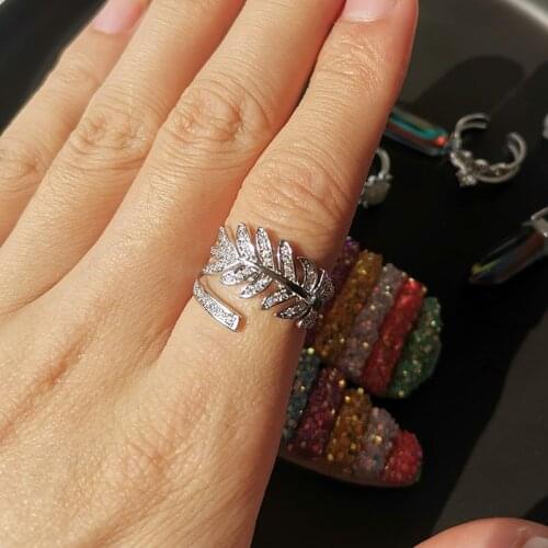 MEAJOE Rings With Crystals