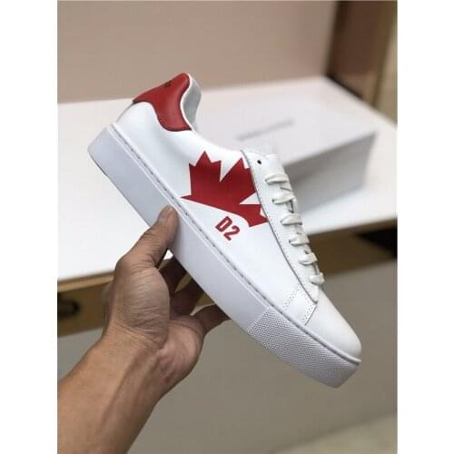 Mens Italy Brand Dsquared2 leather casual shoes Breathable Sneakers letter Sneakers Maple leaf red Board shoes
