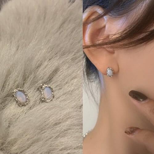 S925 Sterling Silver Stud Earrings for Women Fashion Geometry Retro Light Luxury Hypoallergenic Jewelry Accessories Wholesale
