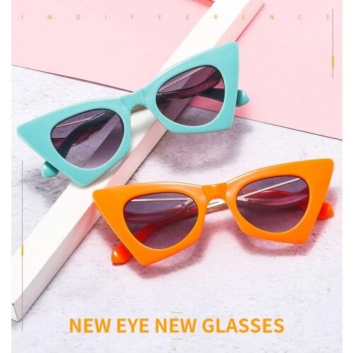 2021cat-eye shape high-quality design sunglasses flat mirror catwalk fashion personality fashion ladies mens decorative glasses