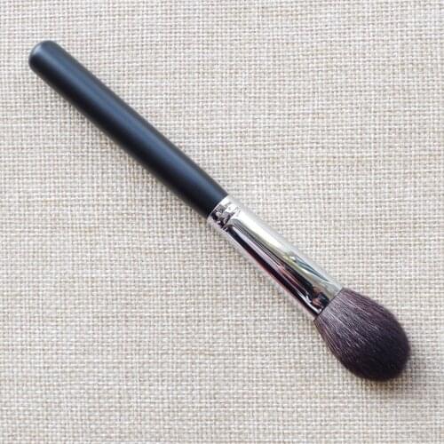 K168 Professional Handmade Makeup Brushes Soft Blue Squirrel Goat Hair Highlighter Brush Black Handle Cosmetic Make Up Brush