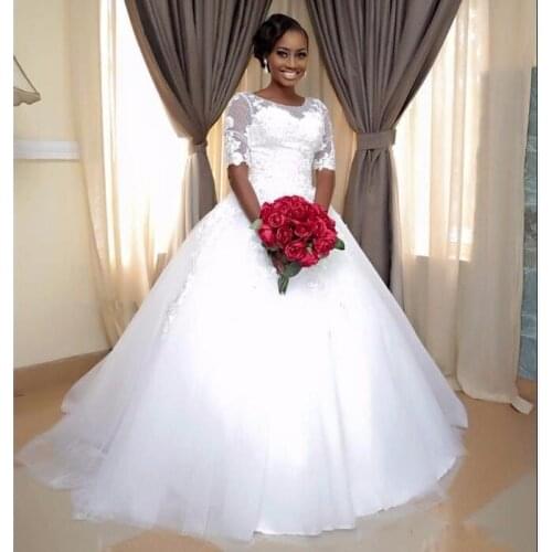 African 2020 Newest Vintage Ball Gown Lace Half Sleeve Wedding Dresses lace-up Scoop Appliques Bridal Dress Wedding Gowns